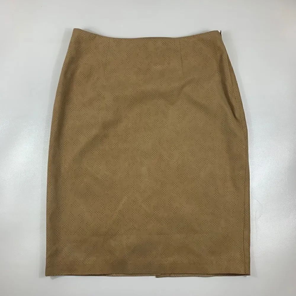 3For$20 Chico’s Tan Skirt size 0.5